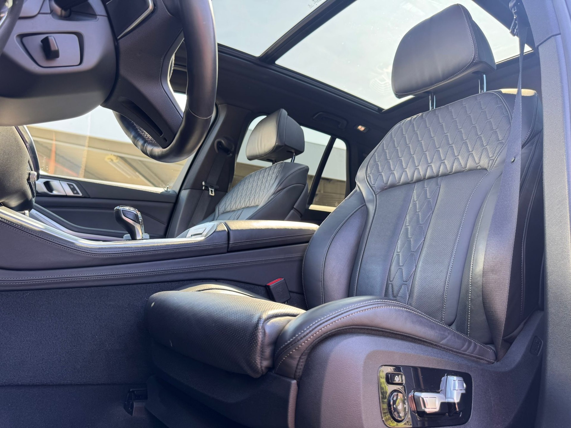 BMW X5 xDrive M50d Steptronic-image-13