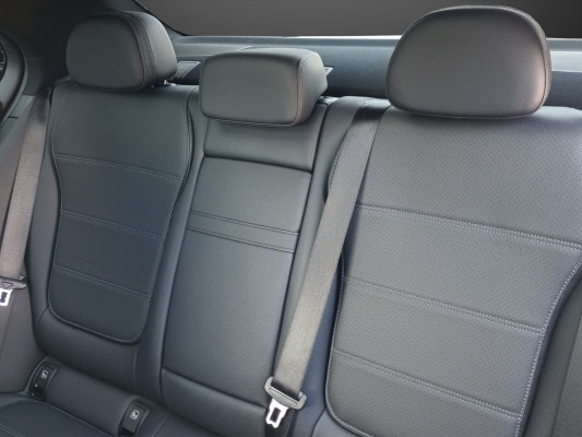MERCEDES-BENZ C 200 4 Matic-image-9