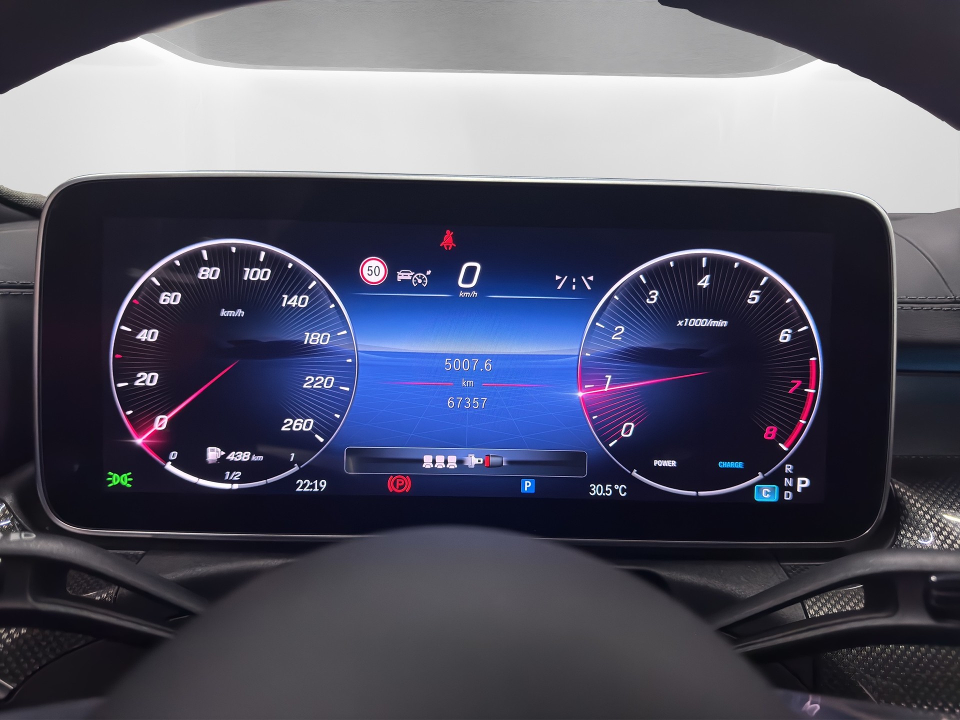 MERCEDES-BENZ C 200 T AMG Line-image-15