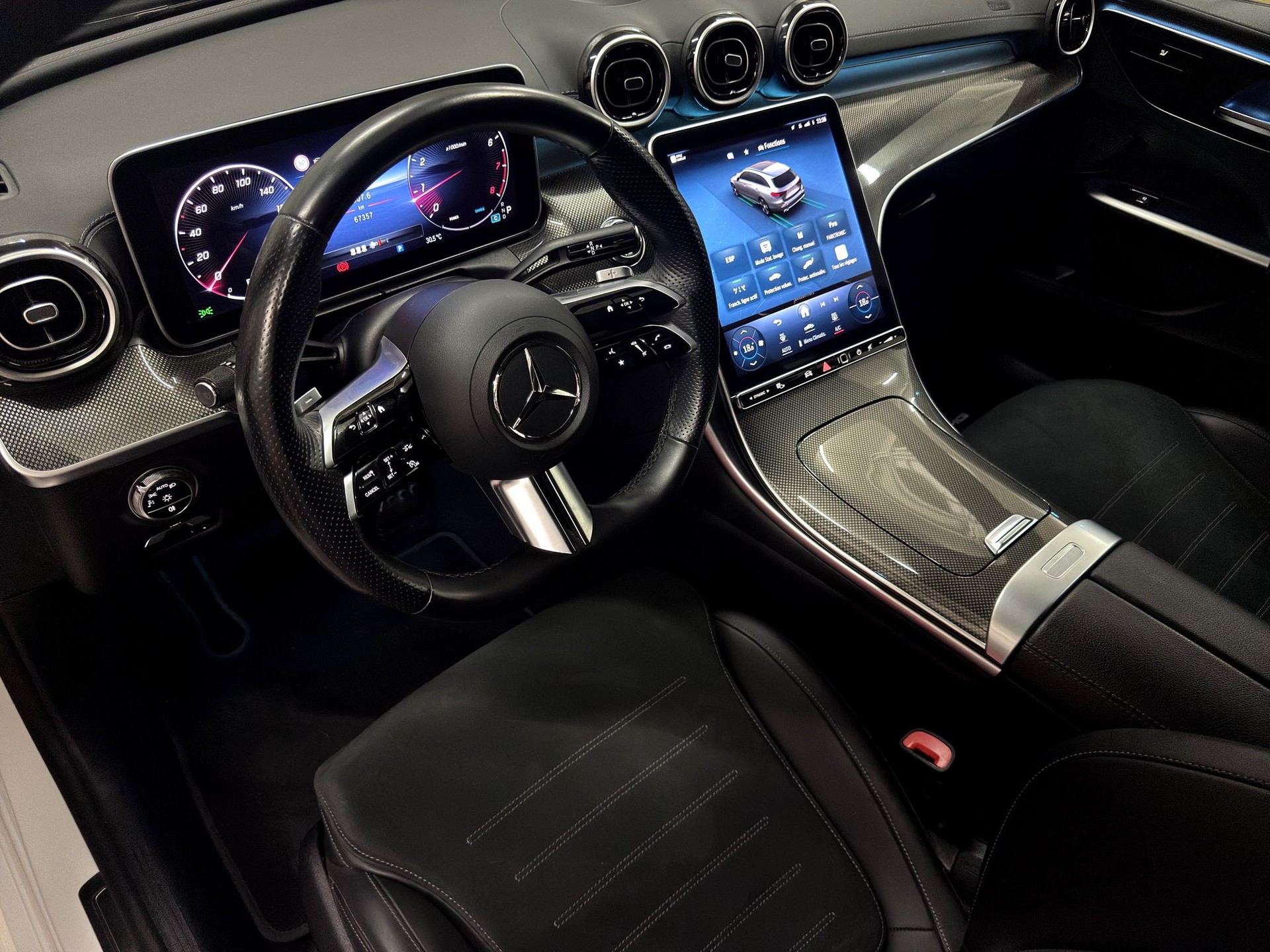 MERCEDES-BENZ C 200 T AMG Line-image-11