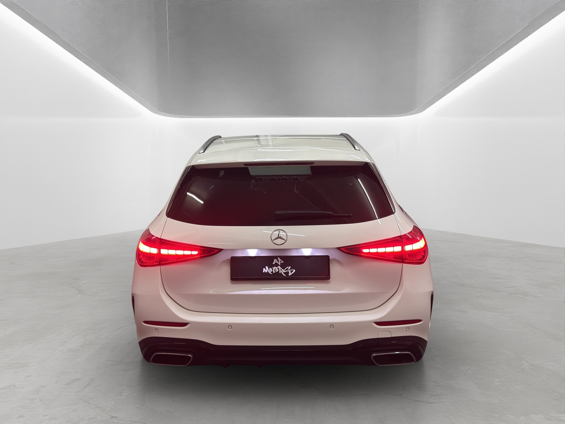 MERCEDES-BENZ C 200 T AMG Line-image-5