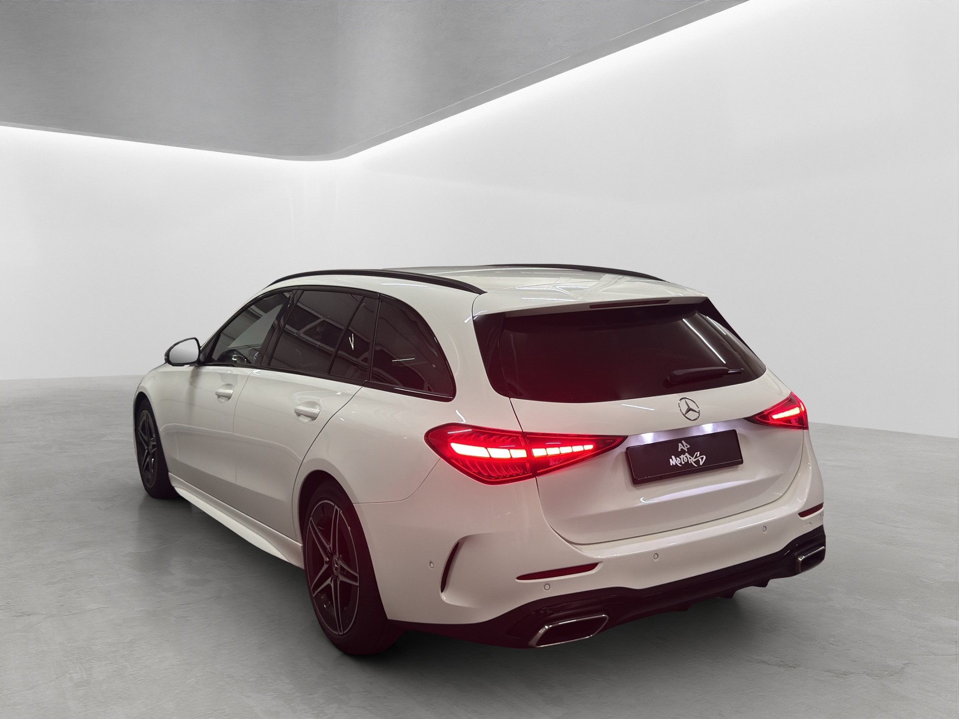 MERCEDES-BENZ C 200 T AMG Line-image-3