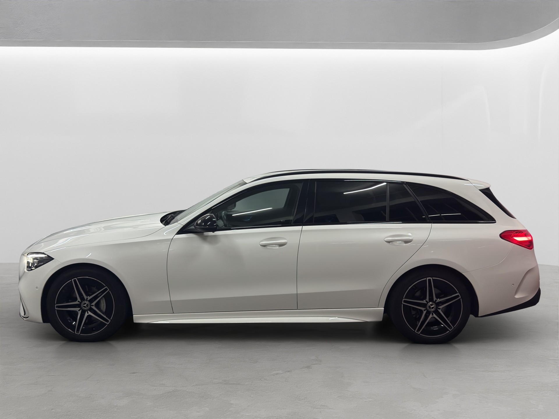 MERCEDES-BENZ C 200 T AMG Line-image-7