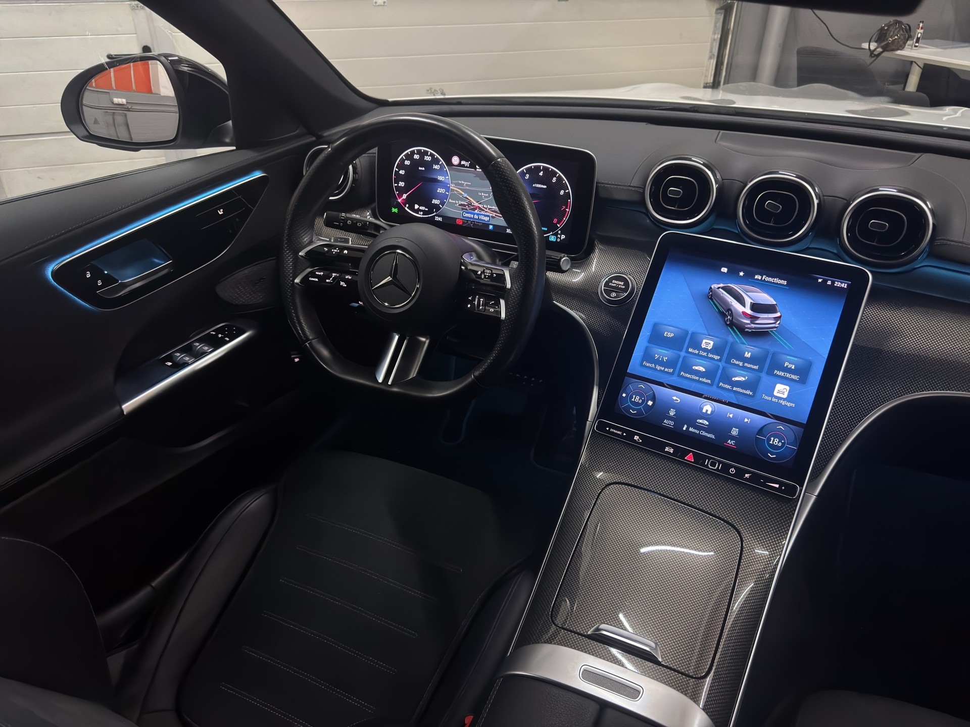 MERCEDES-BENZ C 200 T AMG Line-image-13