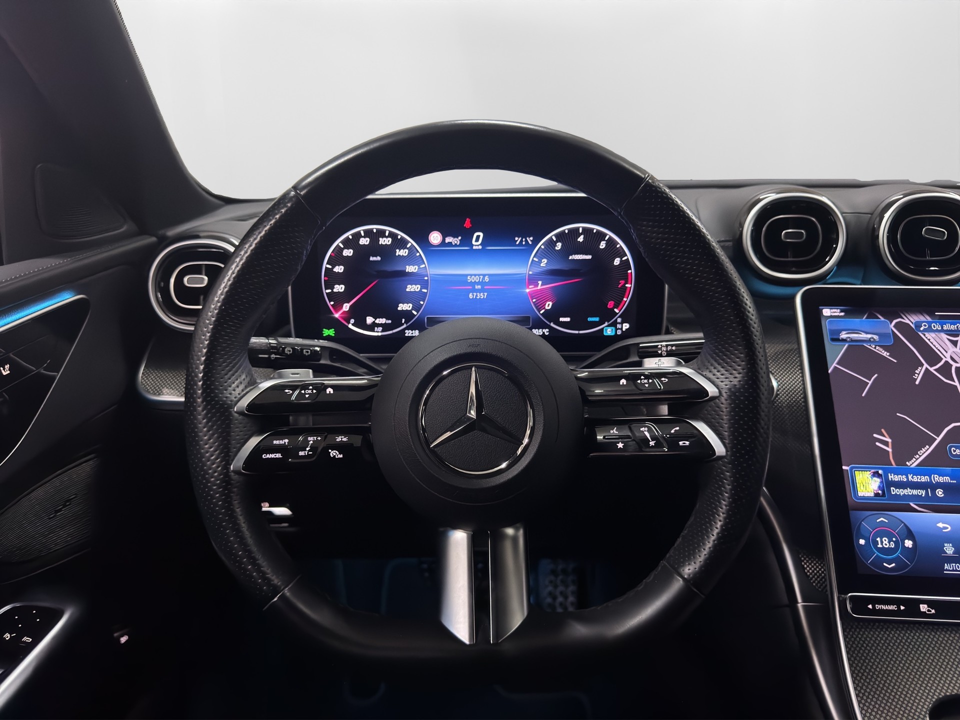 MERCEDES-BENZ C 200 T AMG Line-image-12