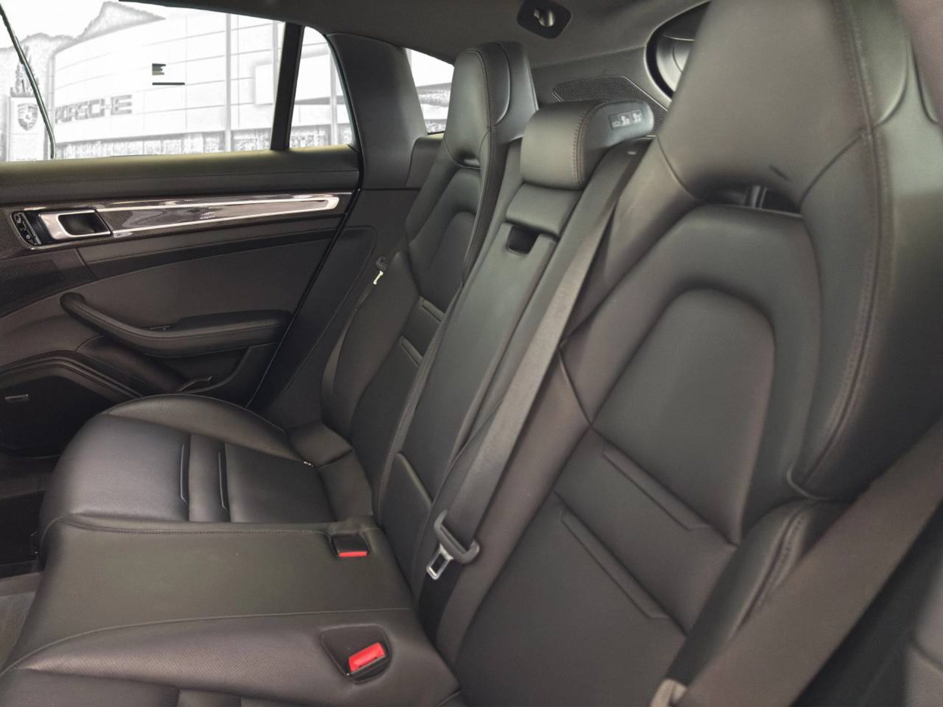 PORSCHE Panamera 4 E-Hybrid Sport Turismo-image-22