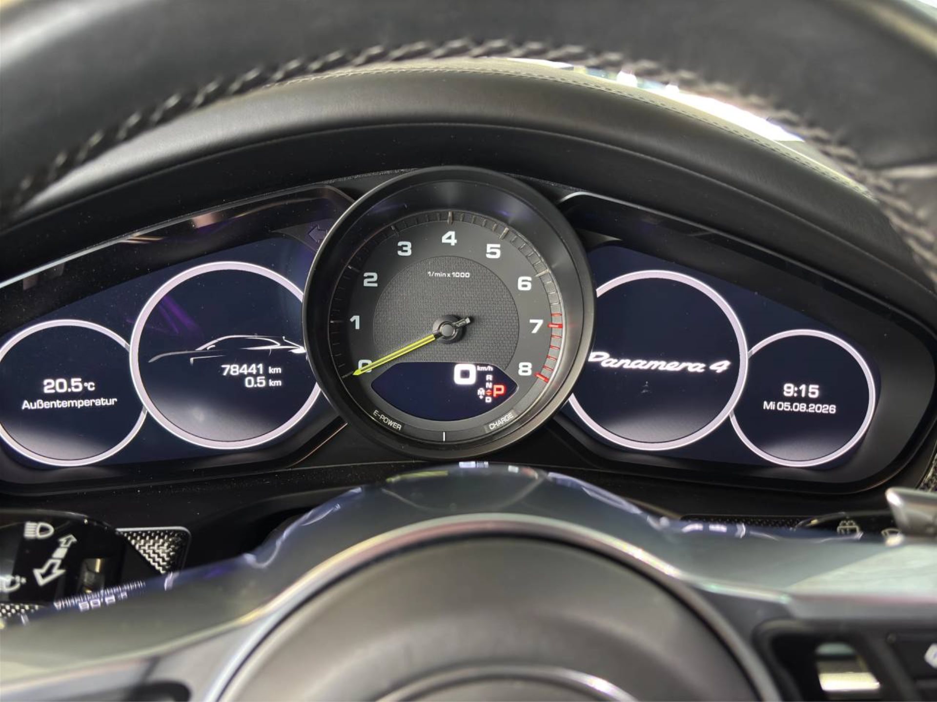 PORSCHE Panamera 4 E-Hybrid Sport Turismo-image-14