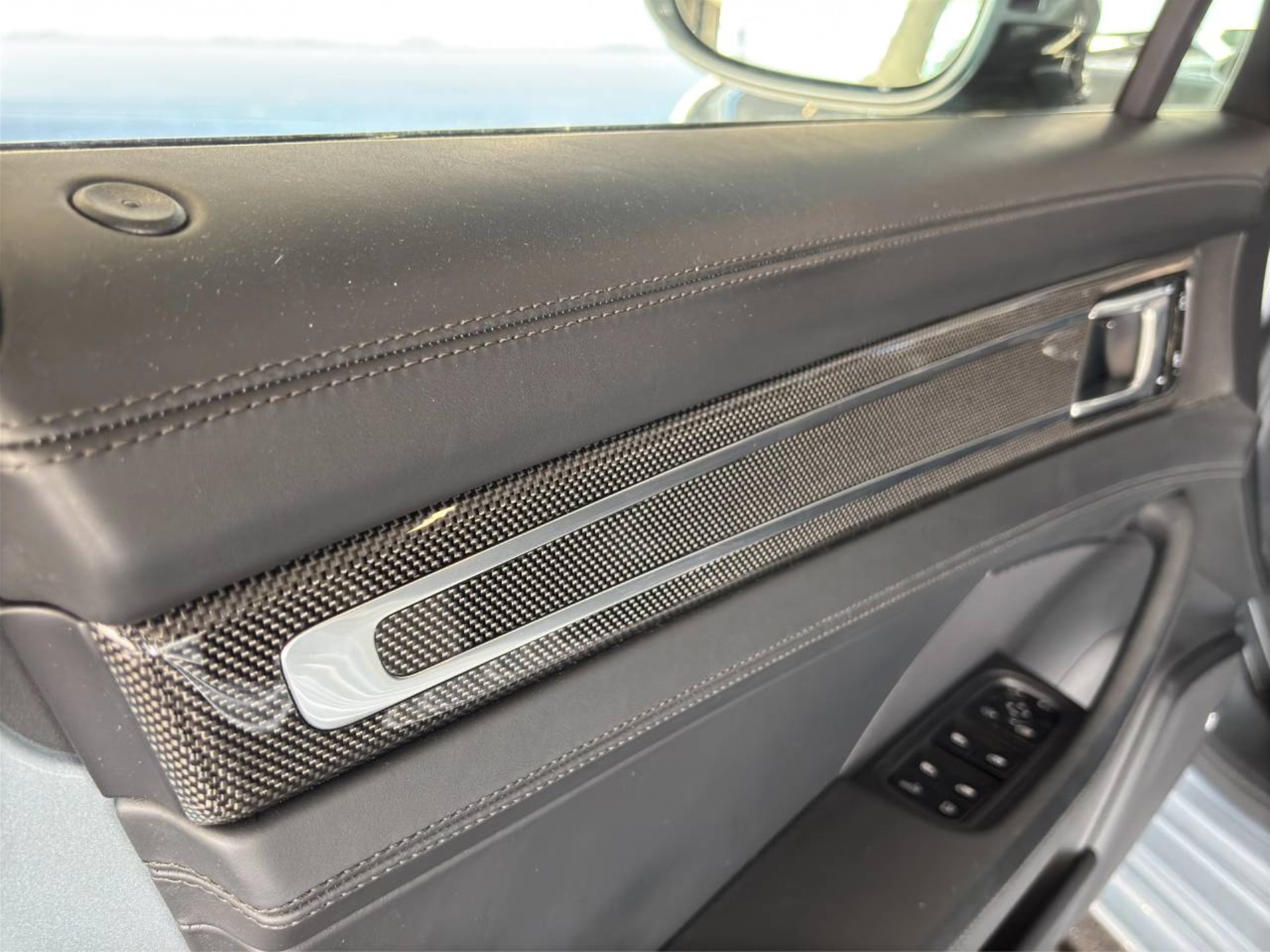 PORSCHE Panamera 4 E-Hybrid Sport Turismo-image-27