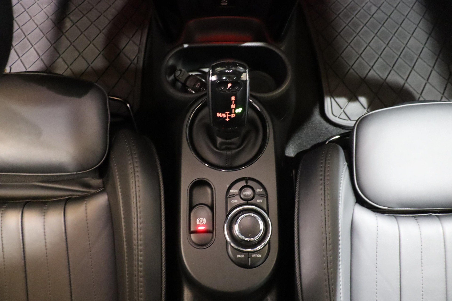 MINI F55 2.0i Cooper S SDKG-image-10