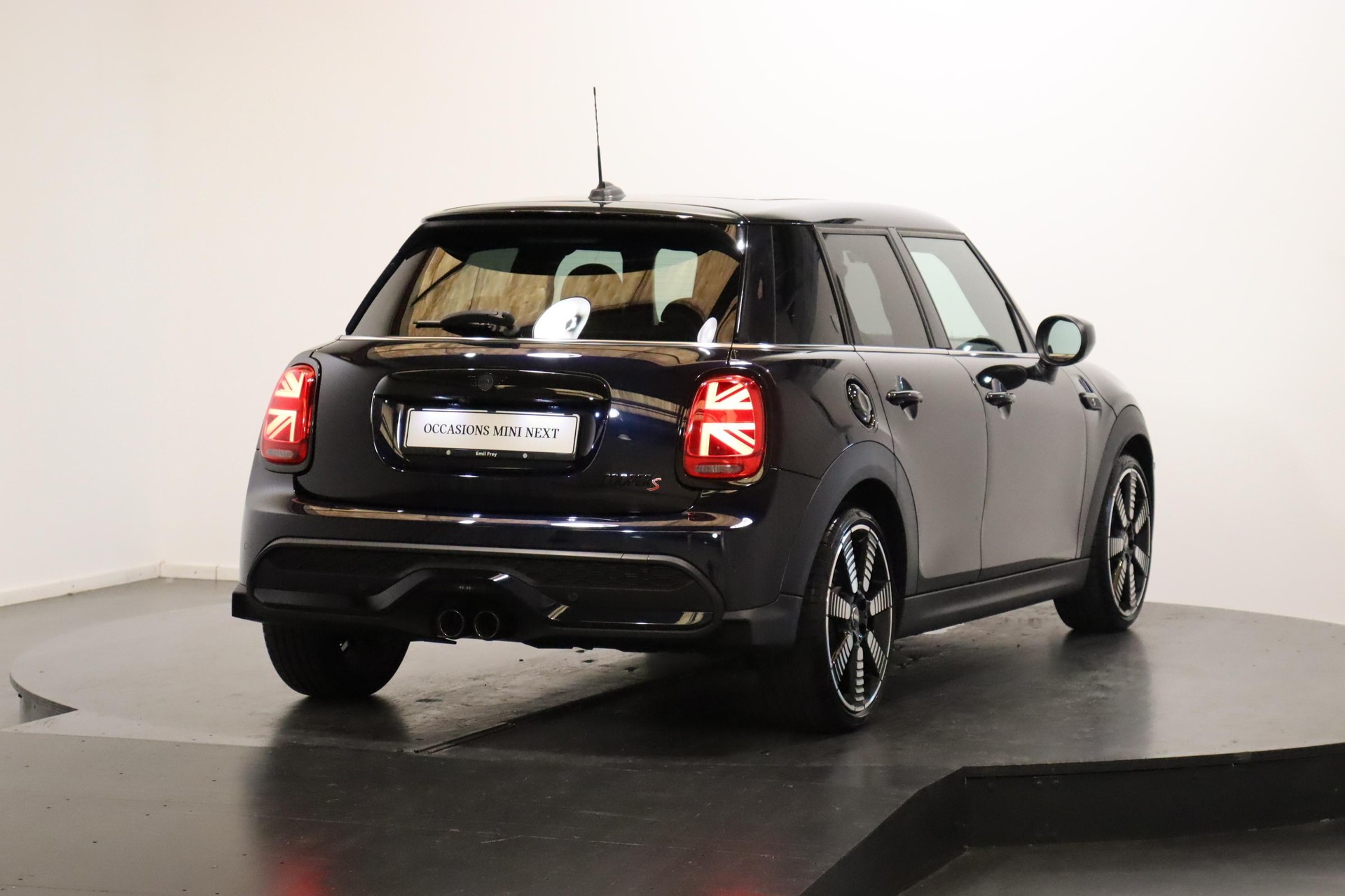 MINI F55 2.0i Cooper S SDKG-image-3