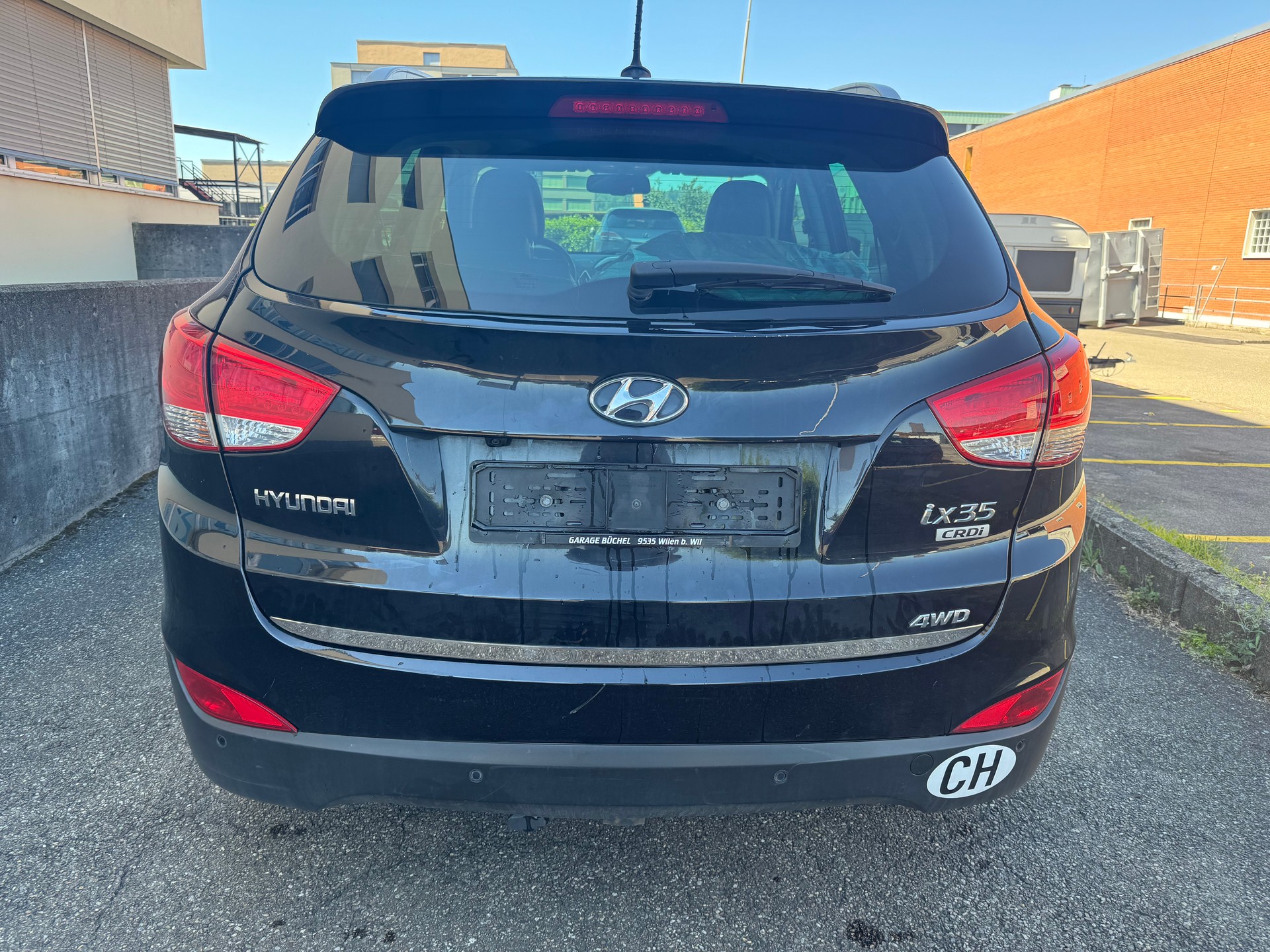 HYUNDAI iX 35 2.0 CRDi Premium 4WD Automatic-image-5