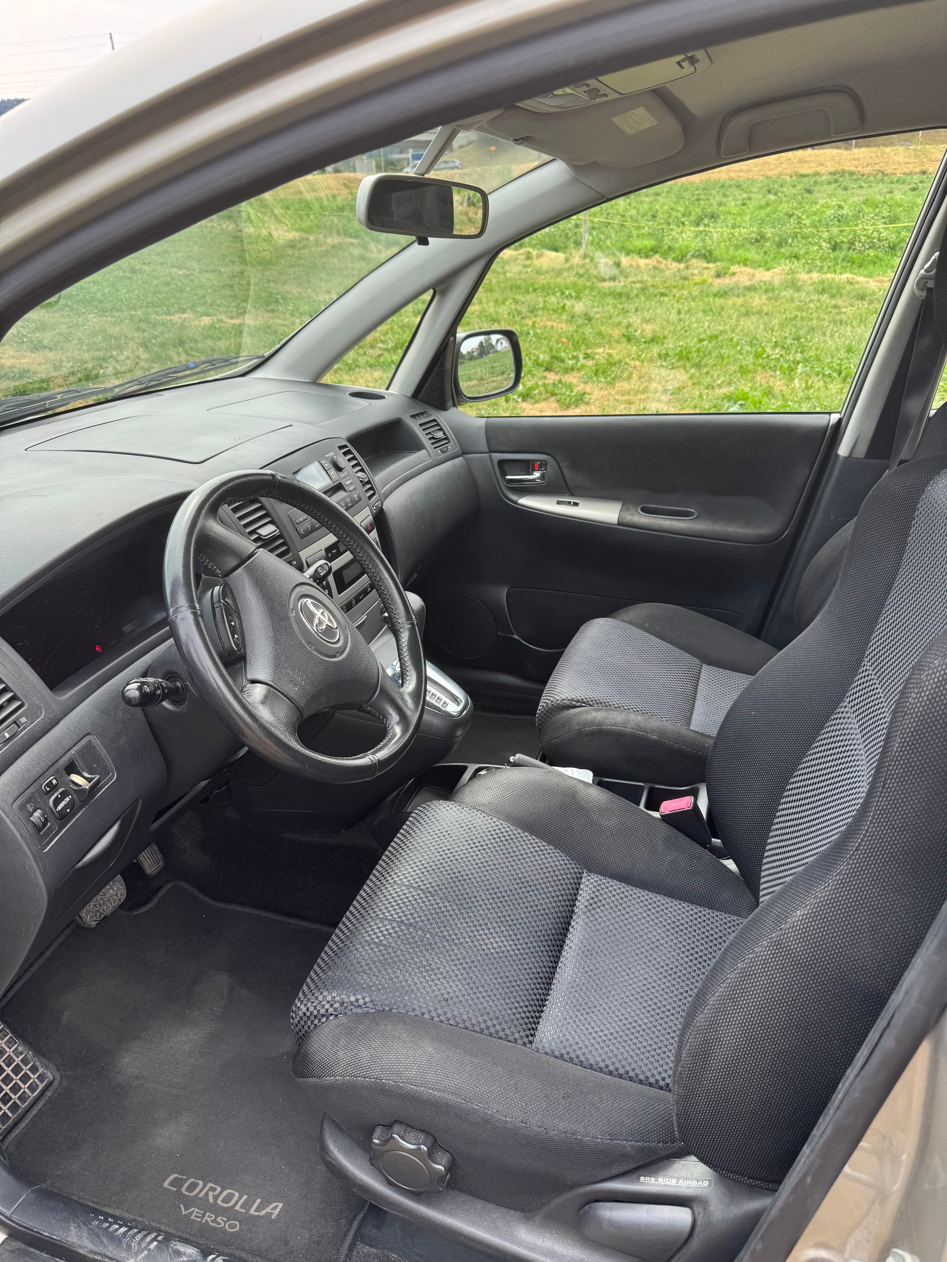 TOYOTA Corolla Verso Linea Sol Family-image-4