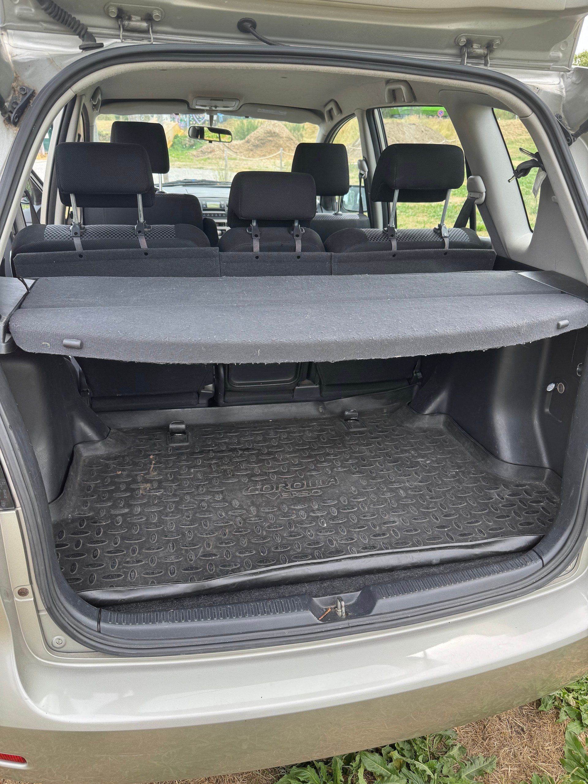 TOYOTA Corolla Verso Linea Sol Family-image-5