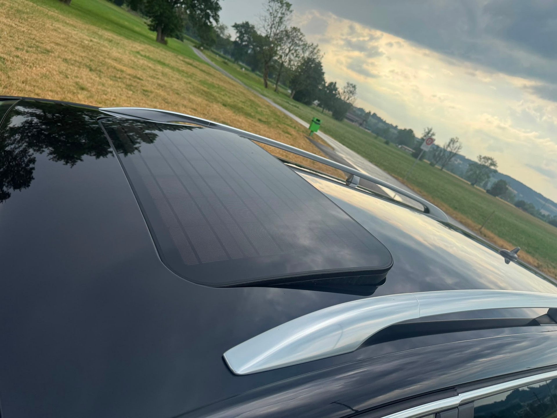 VW Passat Variant 3.2 V6 FSI Premium 4Motion-image-9