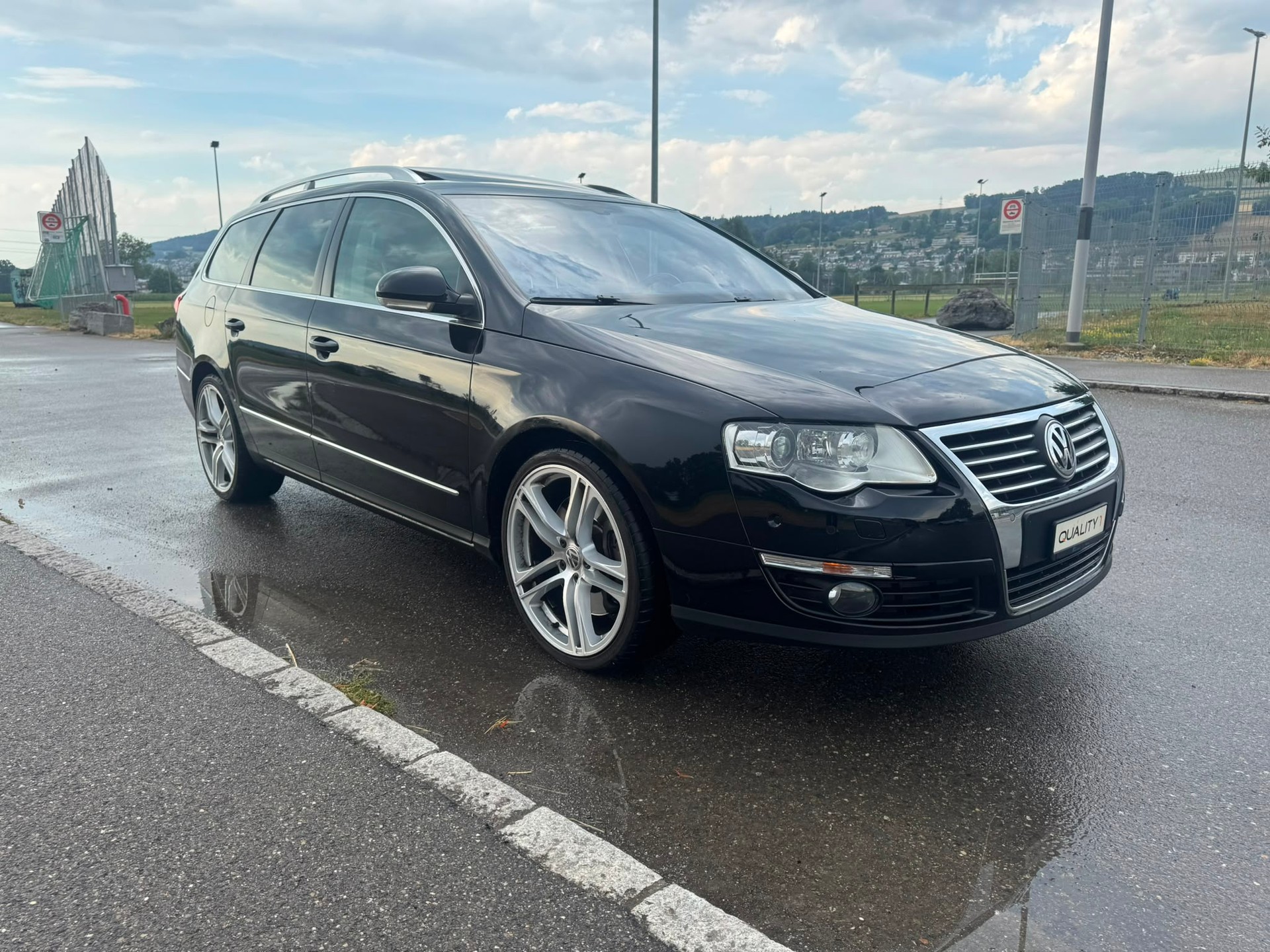 VW Passat Variant 3.2 V6 FSI Premium 4Motion-image-7