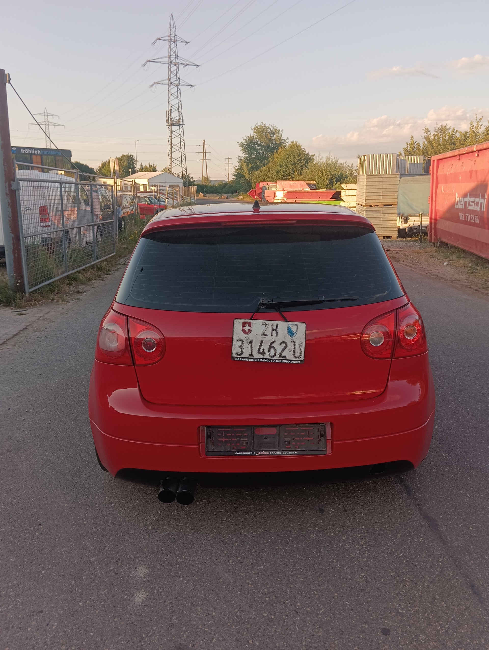 VW Golf 2.0 TFSI GTI-image-1