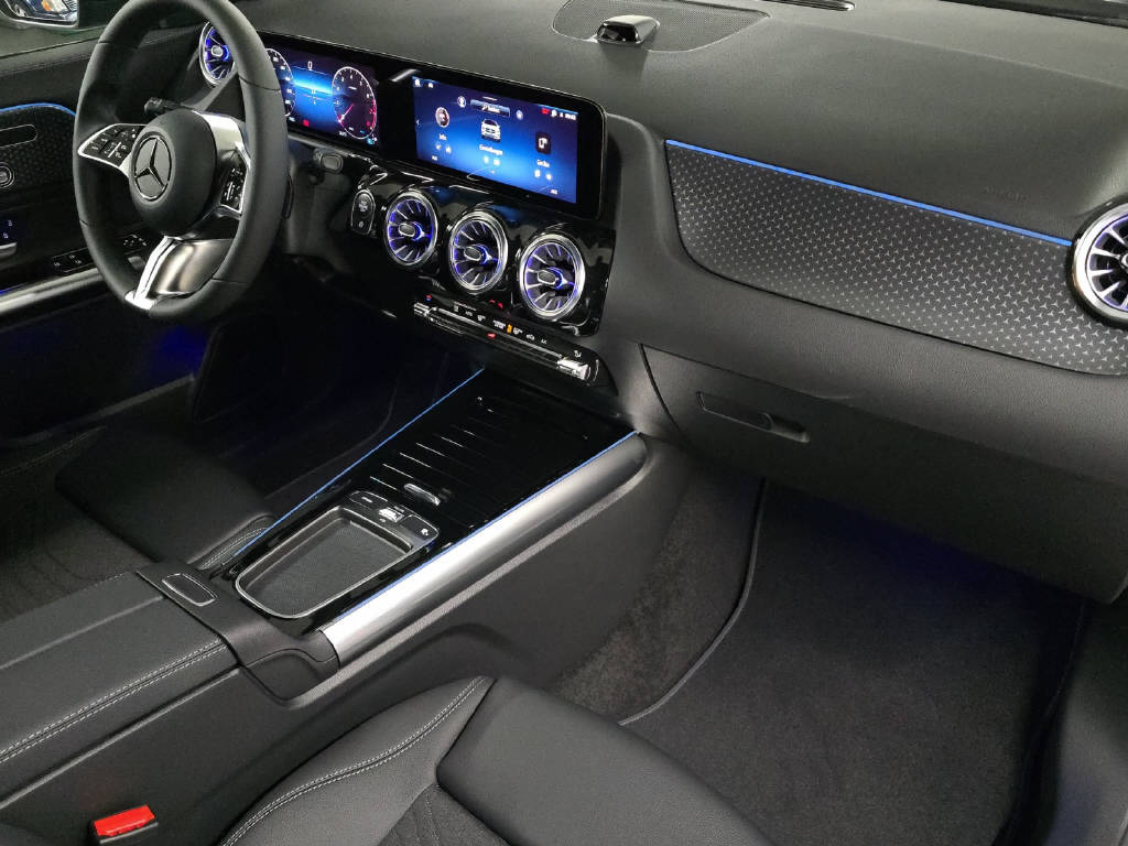 MERCEDES-BENZ GLA 200 Night Star | Auto Lang Special 3 von 8 | 0% Leasing für CHF 442.-/Mt.*-image-10