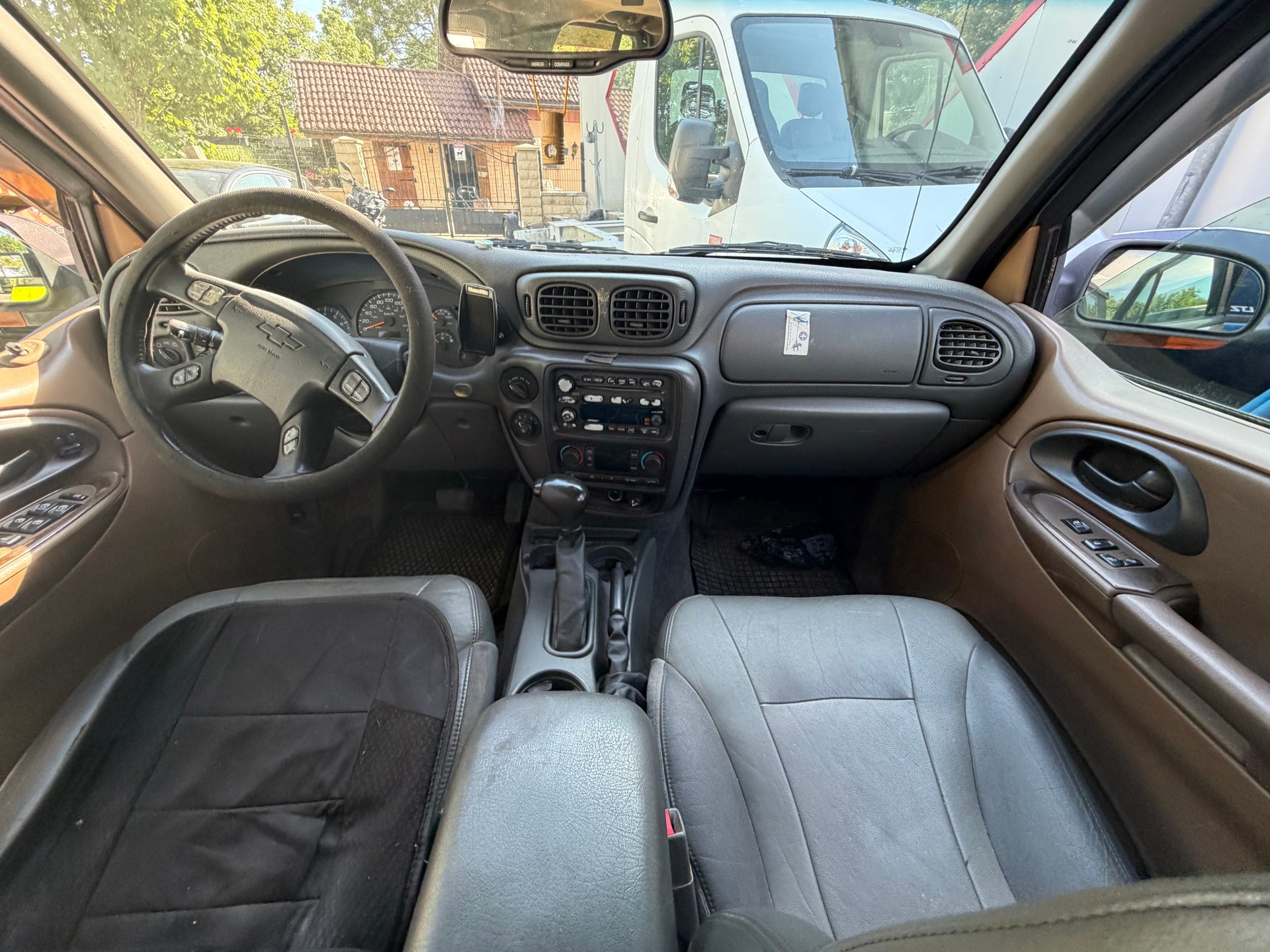 CHEVROLET TrailBlazer 4.2 LT Premium-image-8
