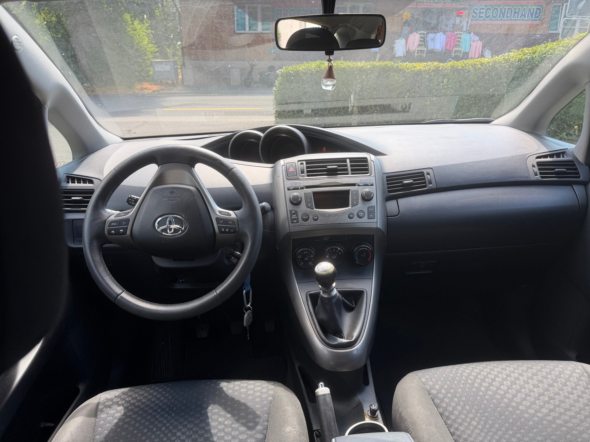 TOYOTA Verso 1.8 Linea Sol Premium-image-4