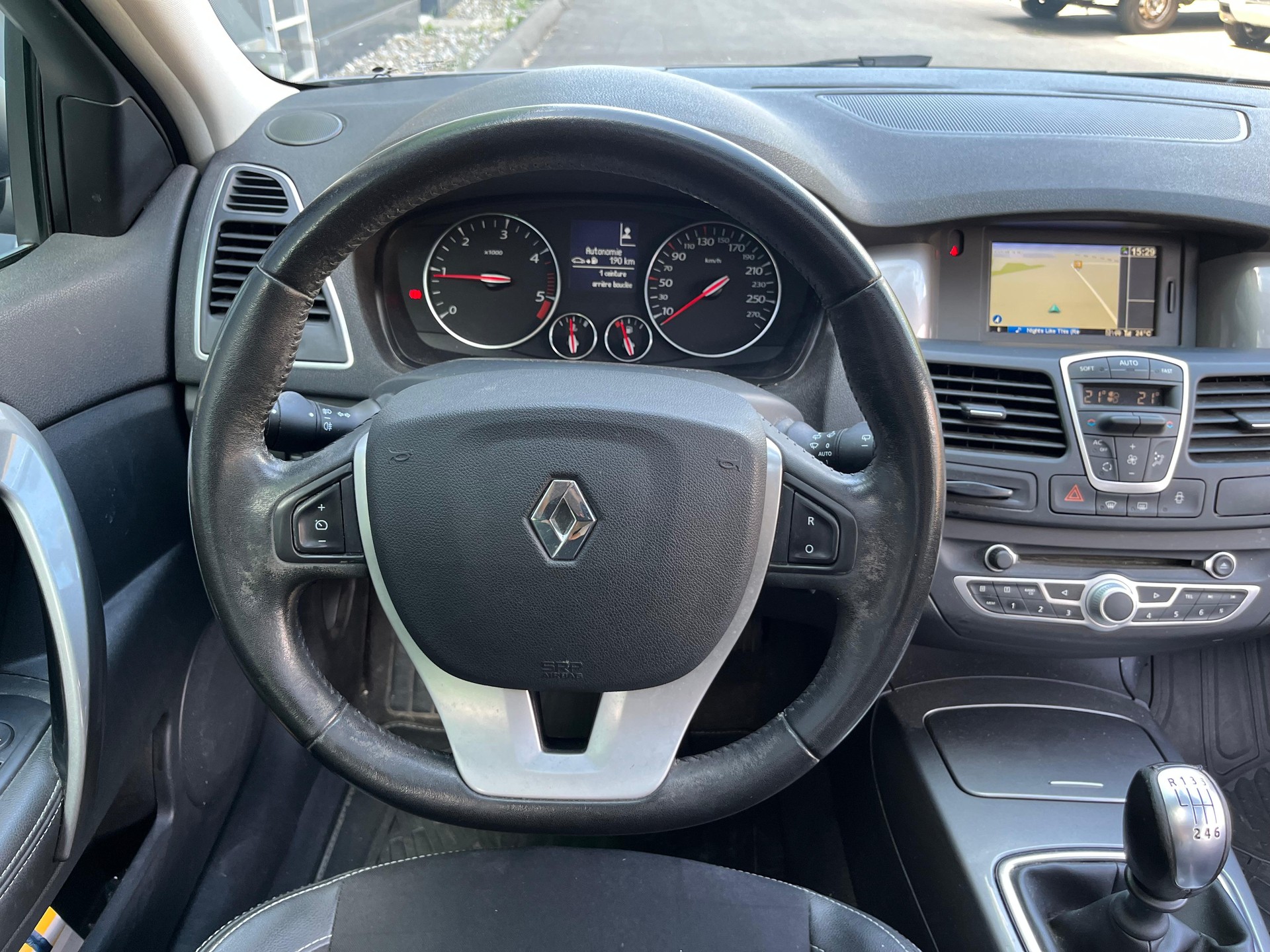 RENAULT Laguna Grandtour 2.0 dCi Dynamique-image-12