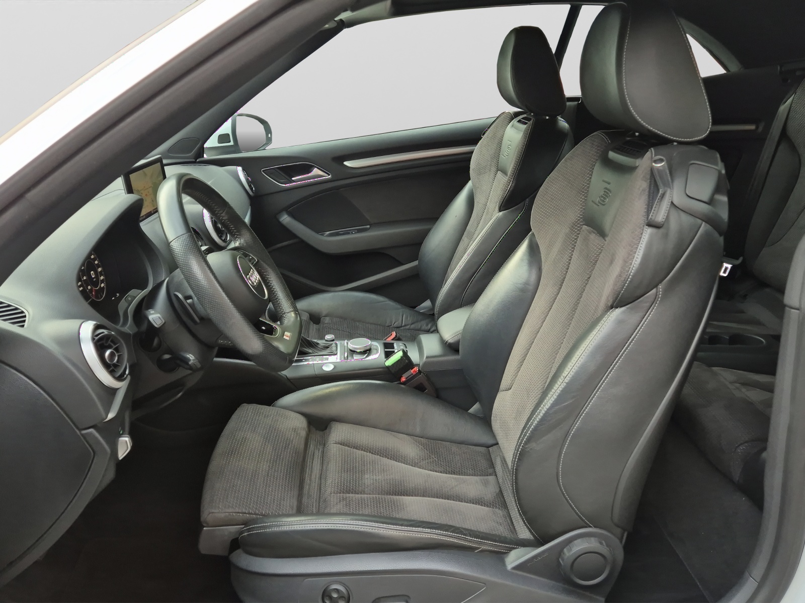 AUDI A3 Cabriolet 1.5 TFSI Design S-LINE-image-13