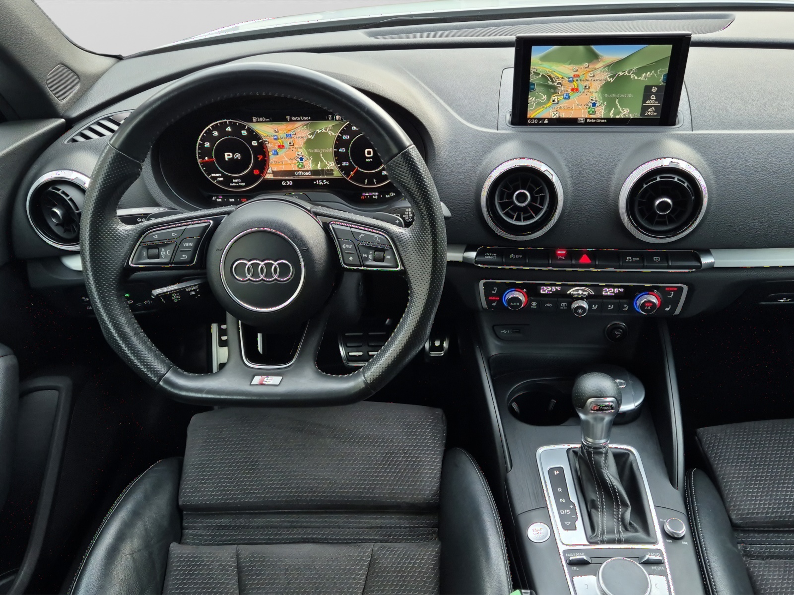 AUDI A3 Cabriolet 1.5 TFSI Design S-LINE-image-9
