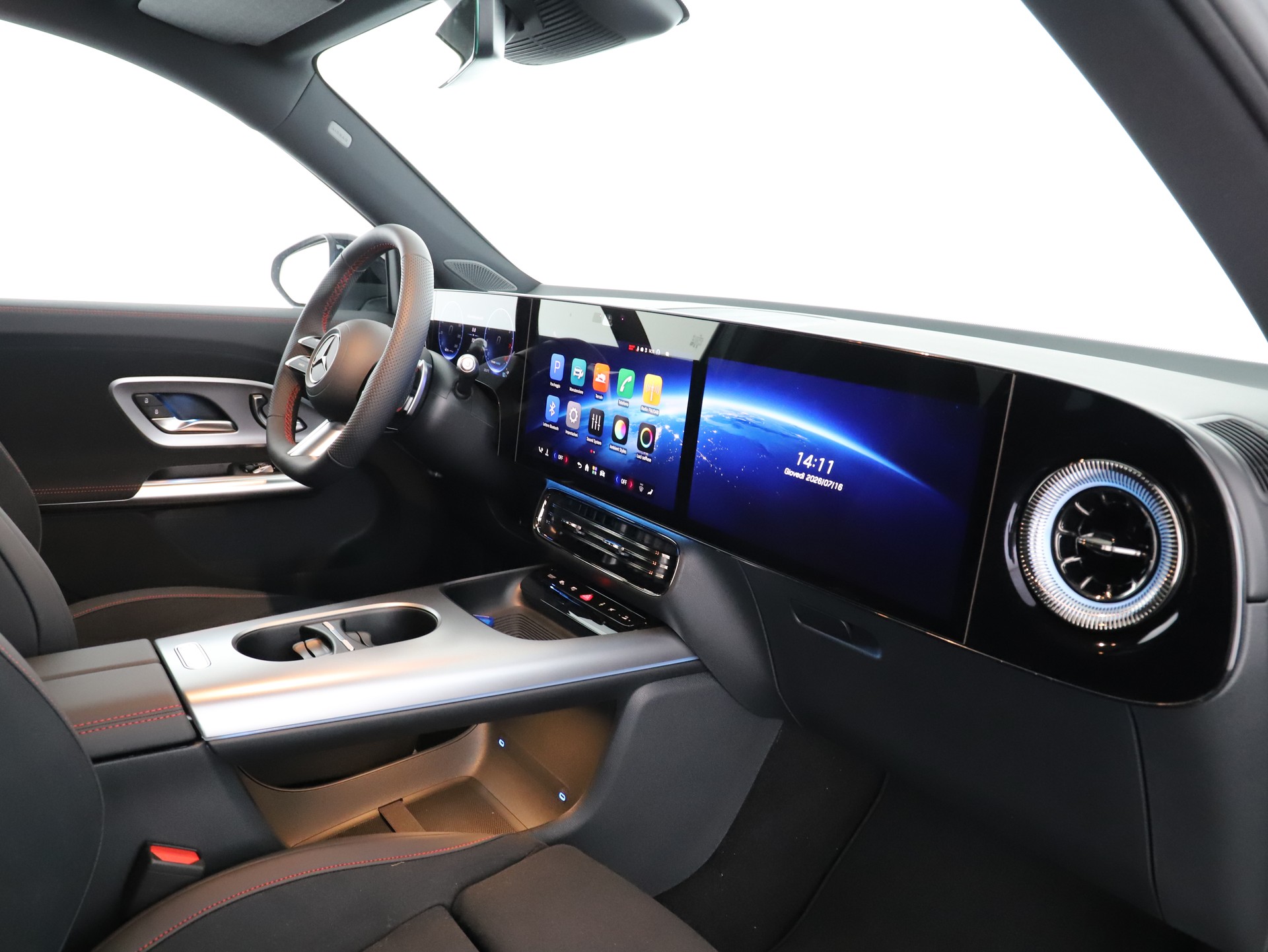 MERCEDES-BENZ GLB 200 4Matic 8G-Tronic-image-11