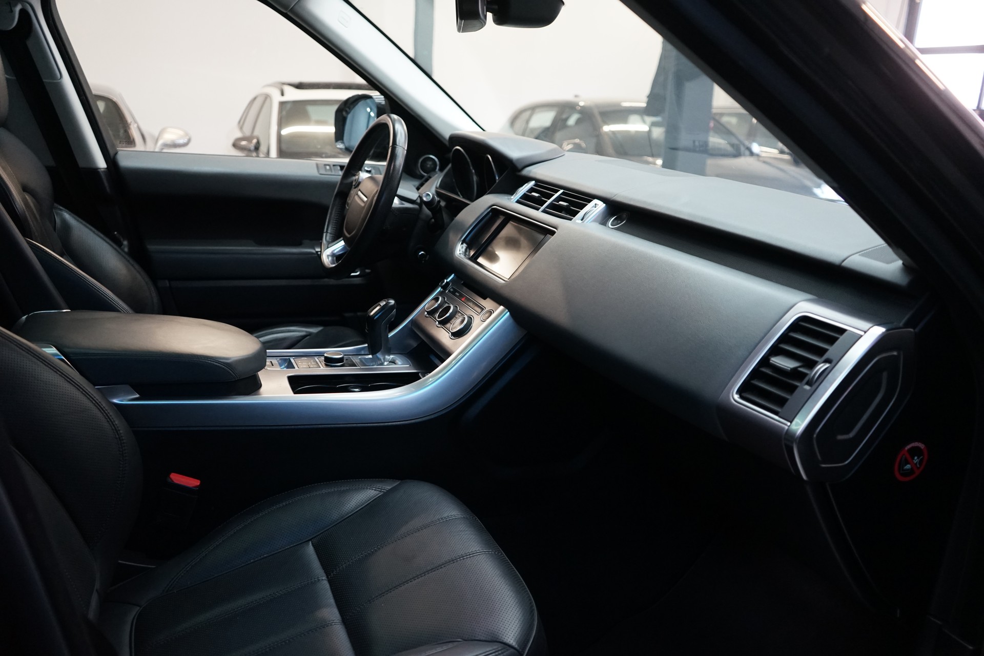 LAND ROVER Range Rover Sport 3.0 SDV6 HSE Automatic-image-5