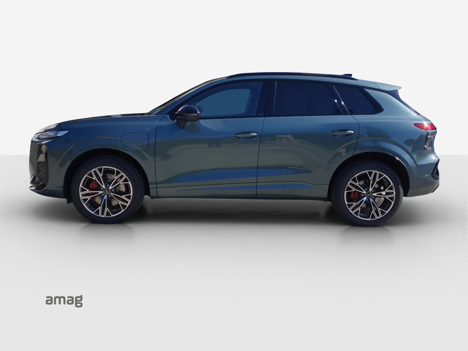 AUDI Q3 SUV e-hybrid 200 kW S tronig-image-1