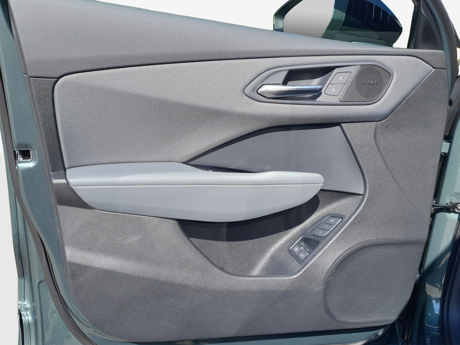 AUDI Q3 SUV e-hybrid 200 kW S tronig-image-14