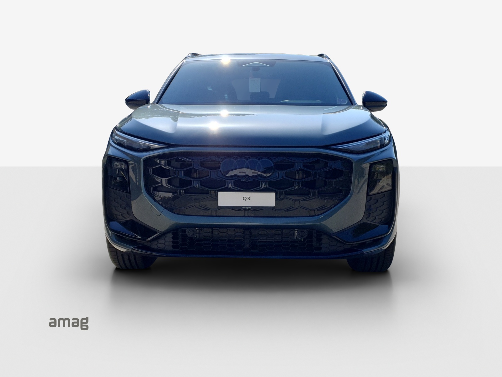 AUDI Q3 SUV e-hybrid 200 kW S tronig-image-6