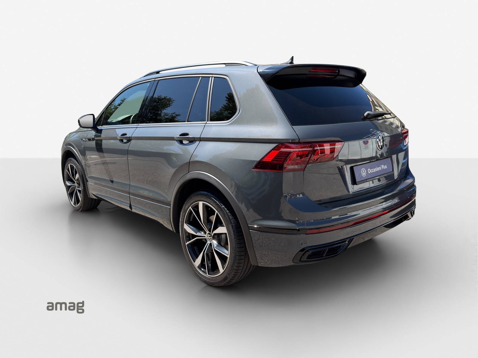 VW Tiguan 2.0TSI R-Line 4Motion DSG-image-2