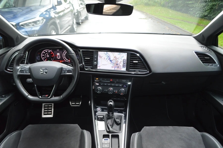 SEAT Leon ST 2.0 TSI Cupra 300 4 Drive DSG-image-9