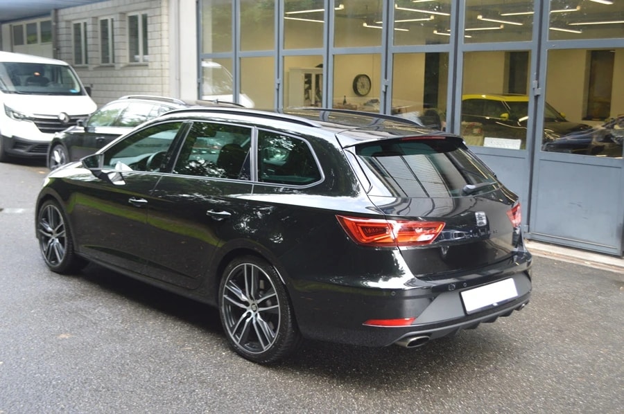 SEAT Leon ST 2.0 TSI Cupra 300 4 Drive DSG-image-14