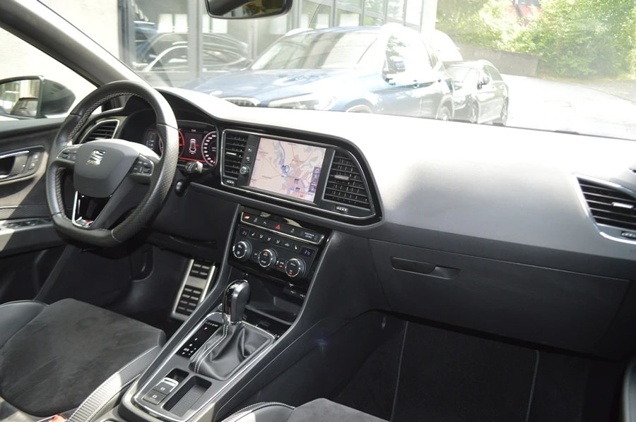 SEAT Leon ST 2.0 TSI Cupra 300 4 Drive DSG-image-7