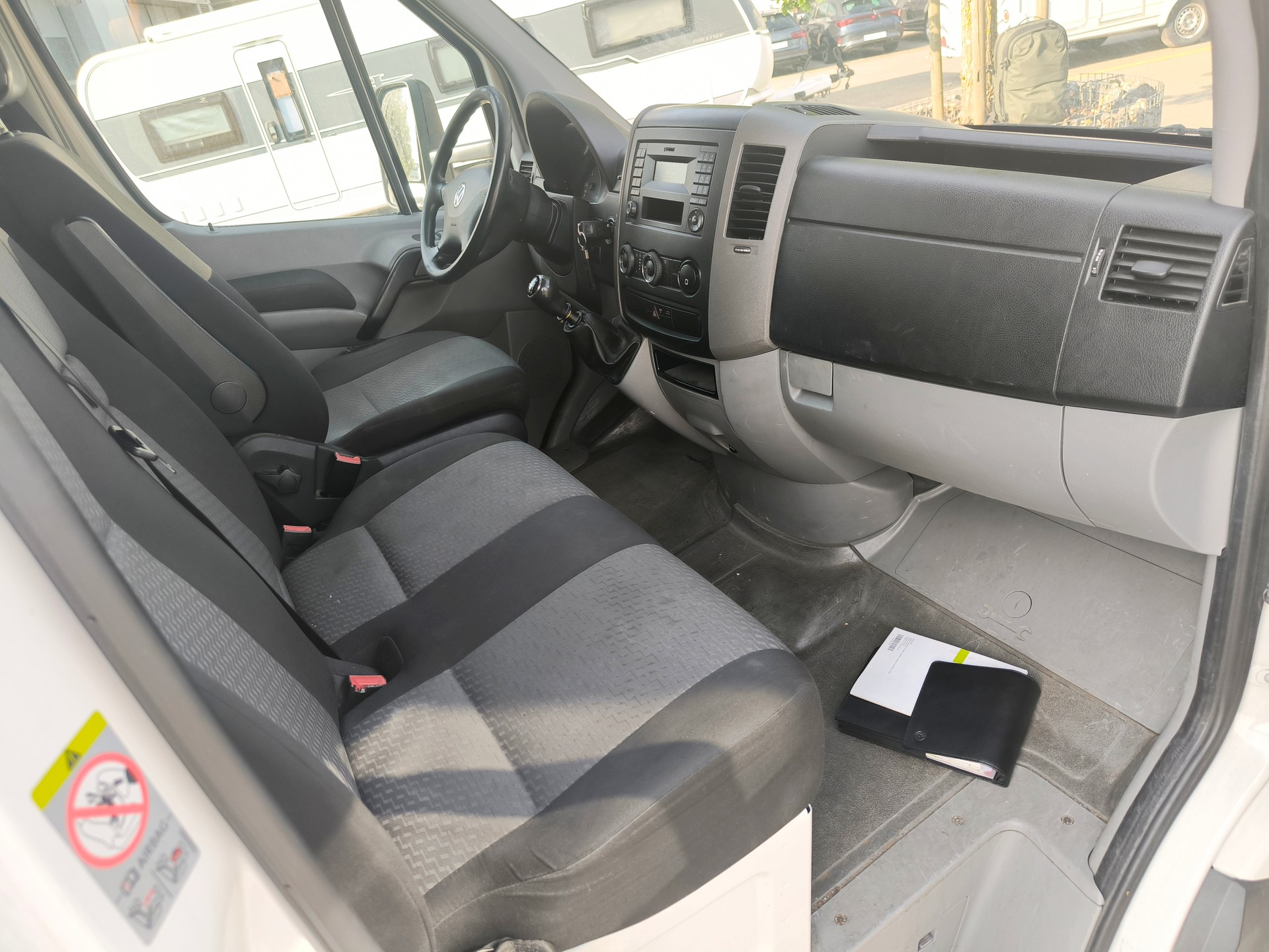 VW Crafter 35 2.0 TDI CR-image-9