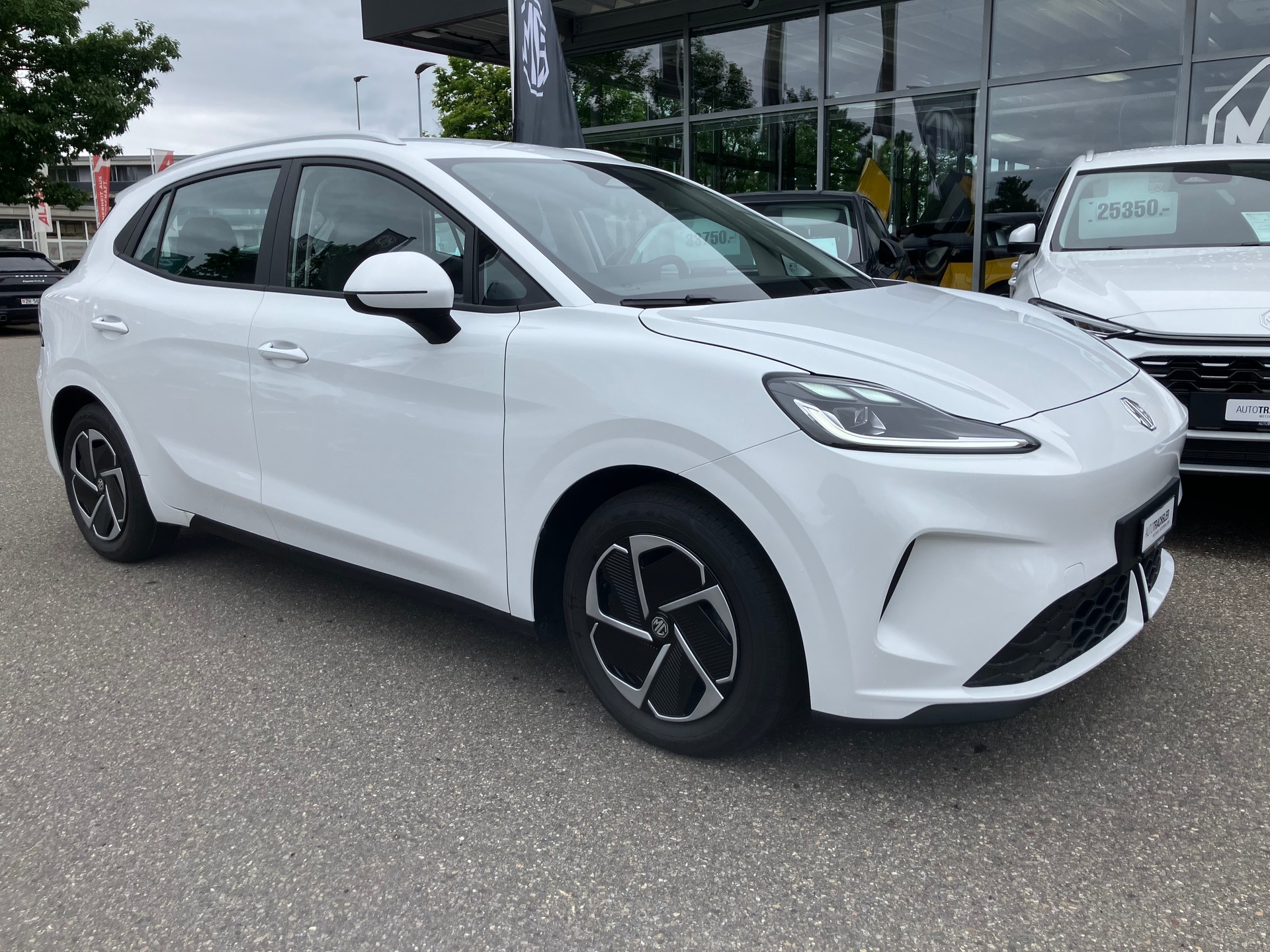 MG 4 EV Urban 43kWh Comfort-image-1