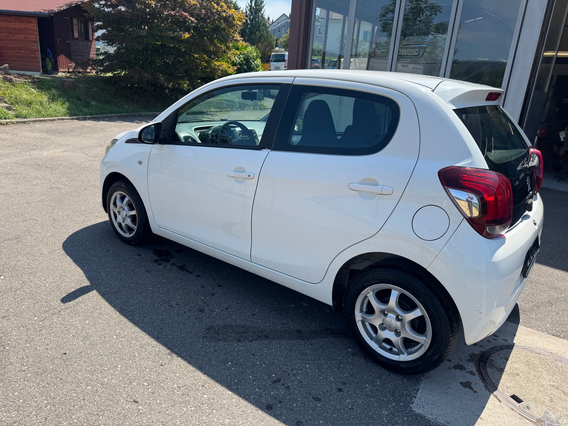 PEUGEOT 108 1.0 VTi Active-image-4