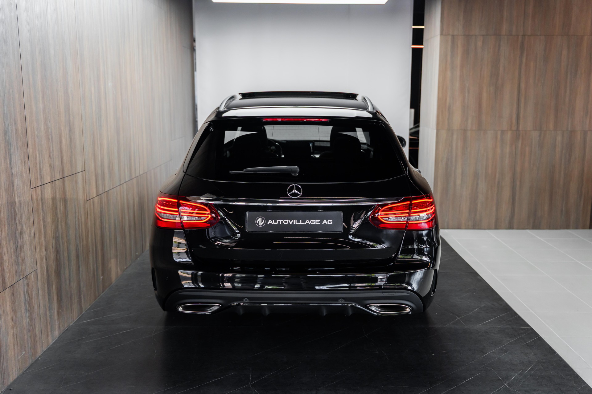 MERCEDES-BENZ C 200 Swiss Star AMG Line 4M 9G-Tronic-image-28