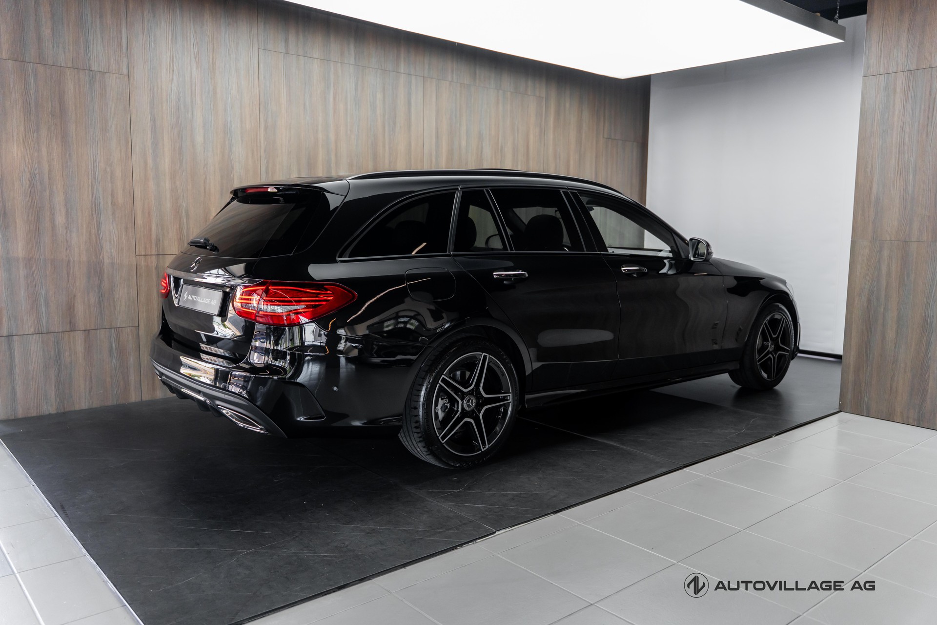 MERCEDES-BENZ C 200 Swiss Star AMG Line 4M 9G-Tronic-image-1