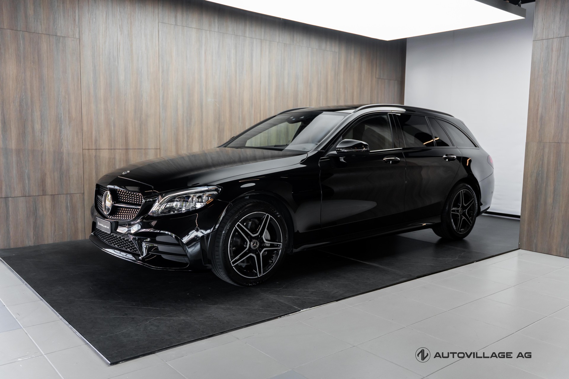 MERCEDES-BENZ C 200 Swiss Star AMG Line 4M 9G-Tronic-image-0