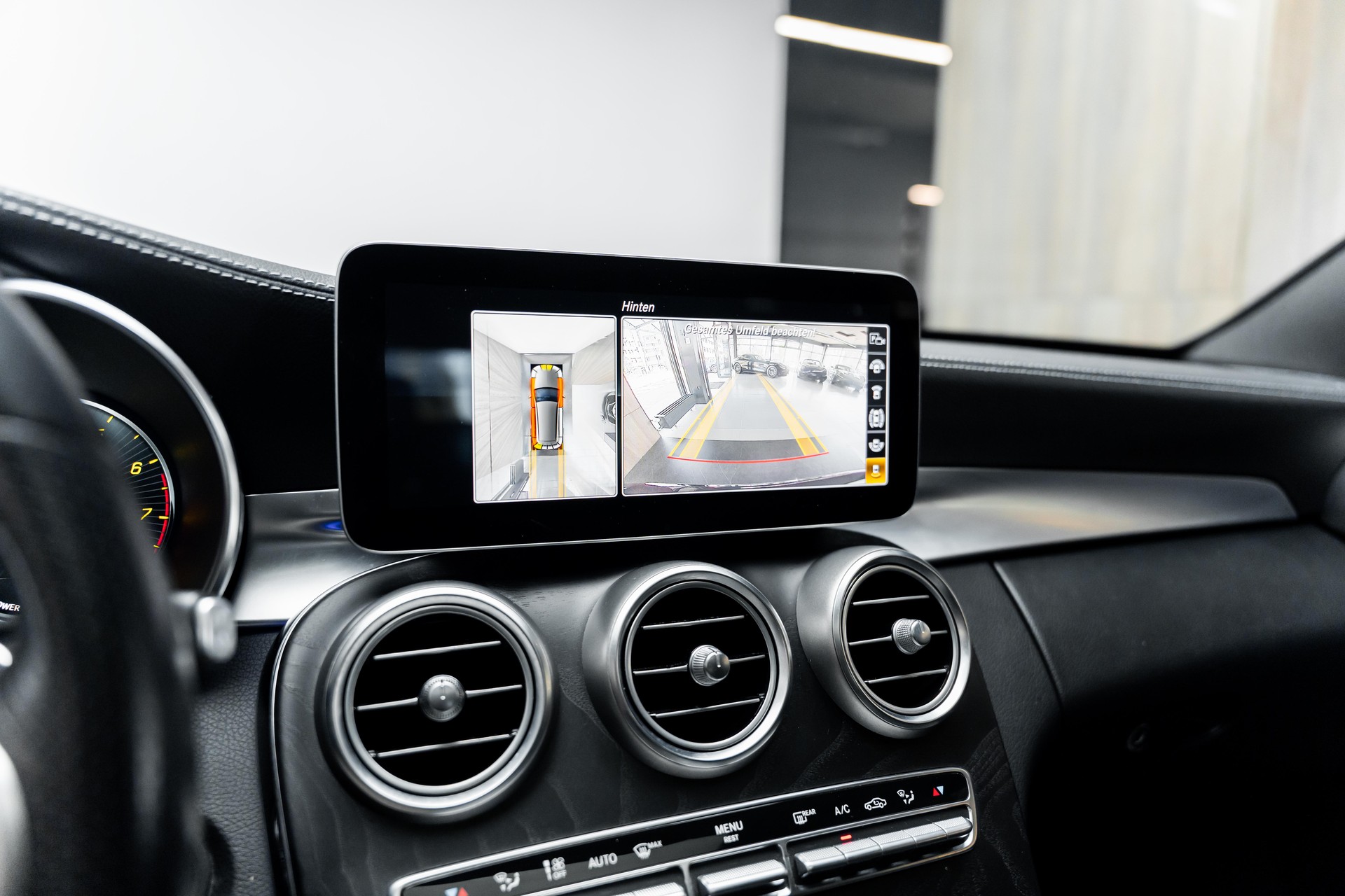 MERCEDES-BENZ C 200 Swiss Star AMG Line 4M 9G-Tronic-image-12