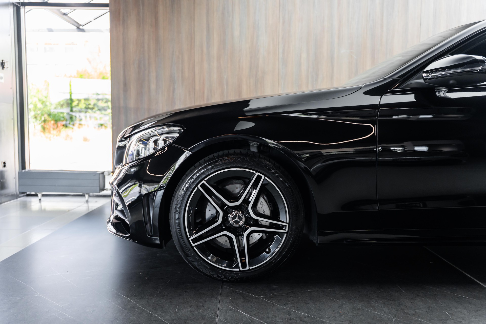 MERCEDES-BENZ C 200 Swiss Star AMG Line 4M 9G-Tronic-image-29
