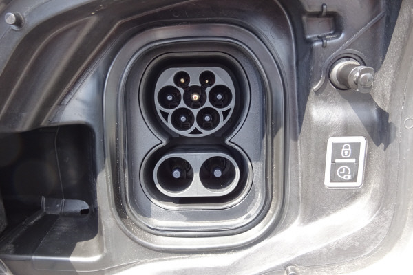 PEUGEOT Expert 50 KWh Standard-image-8