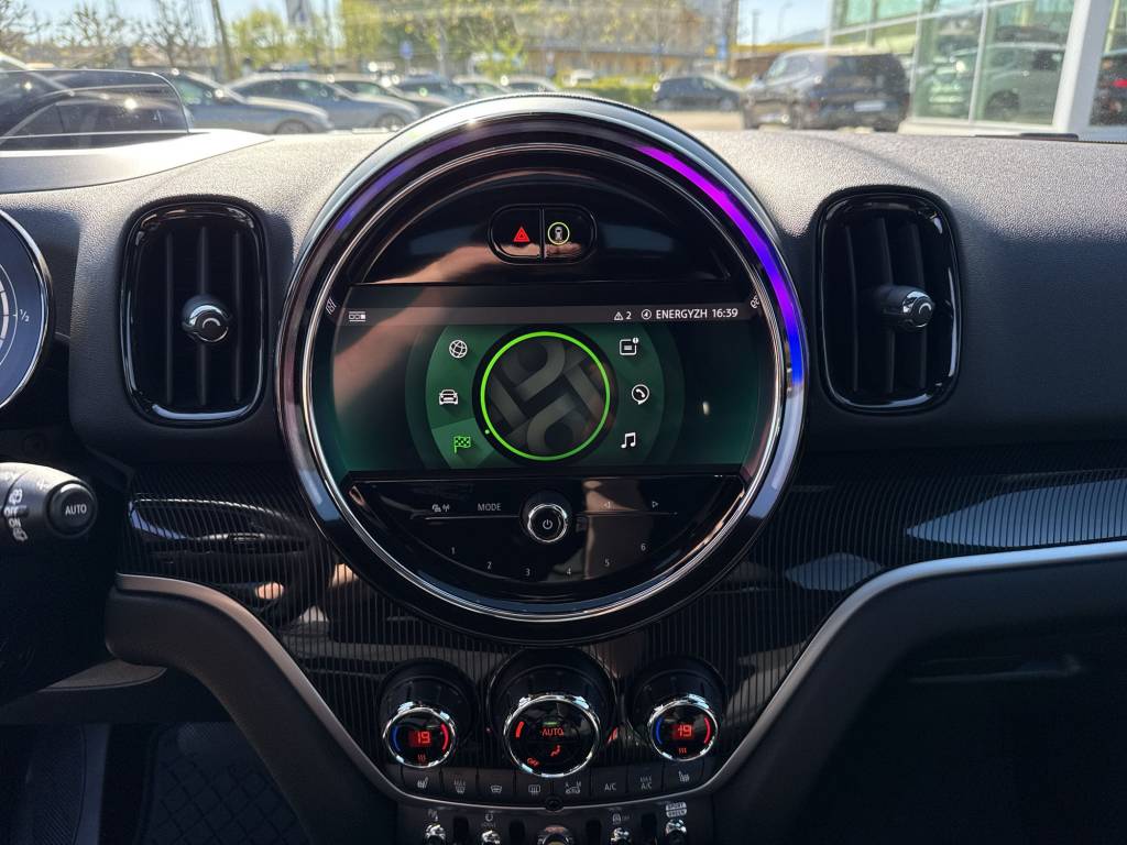 MINI Countryman Cooper SE ALL4 PHEV Steptronic-image-11