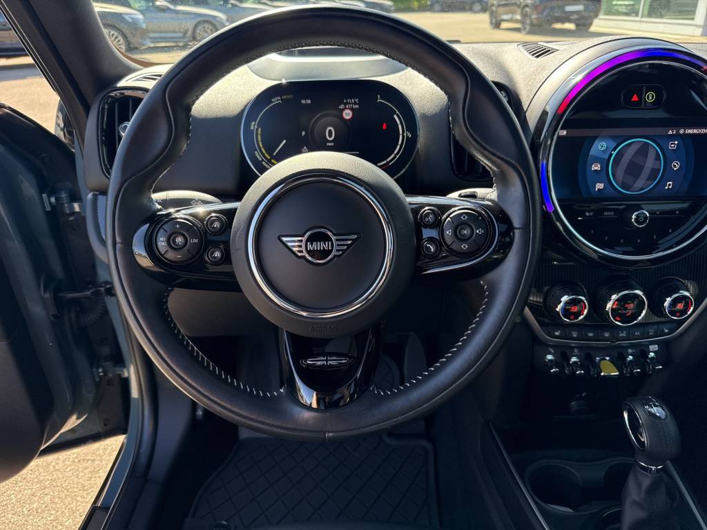 MINI Countryman Cooper SE ALL4 PHEV Steptronic-image-12