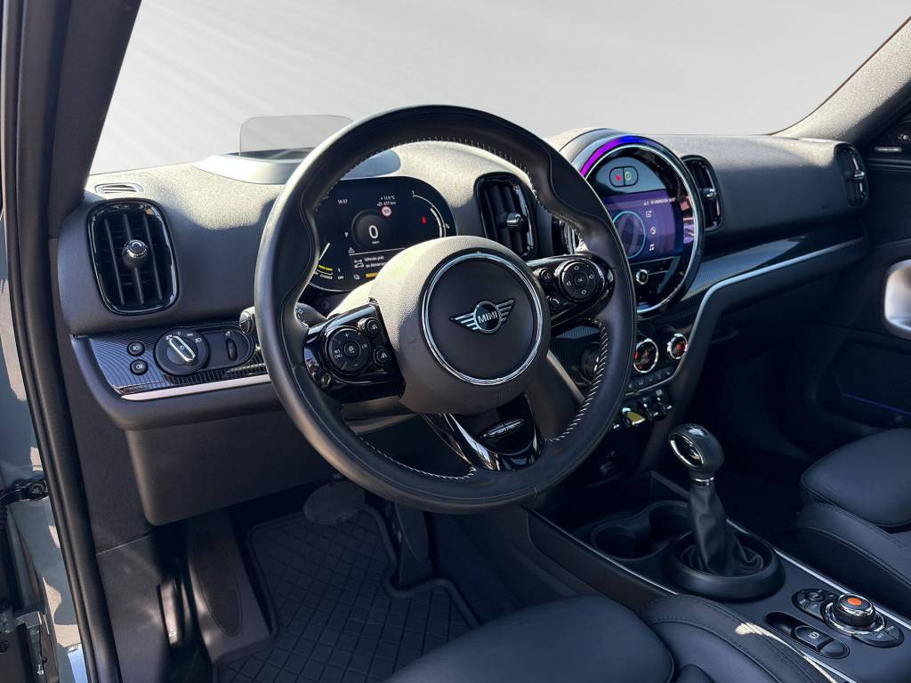 MINI Countryman Cooper SE ALL4 PHEV Steptronic-image-4
