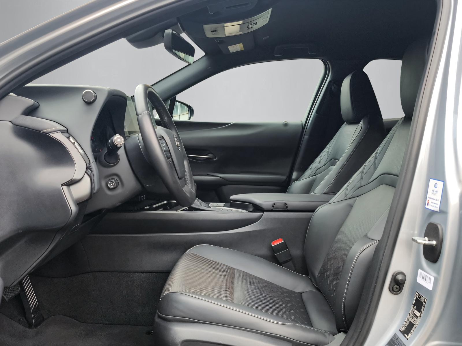 LEXUS UX 250h Comfort-image-3