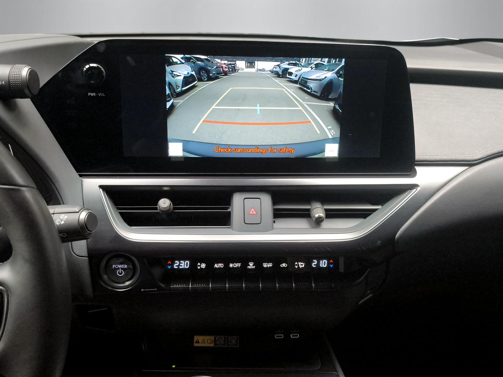 LEXUS UX 250h Comfort-image-8
