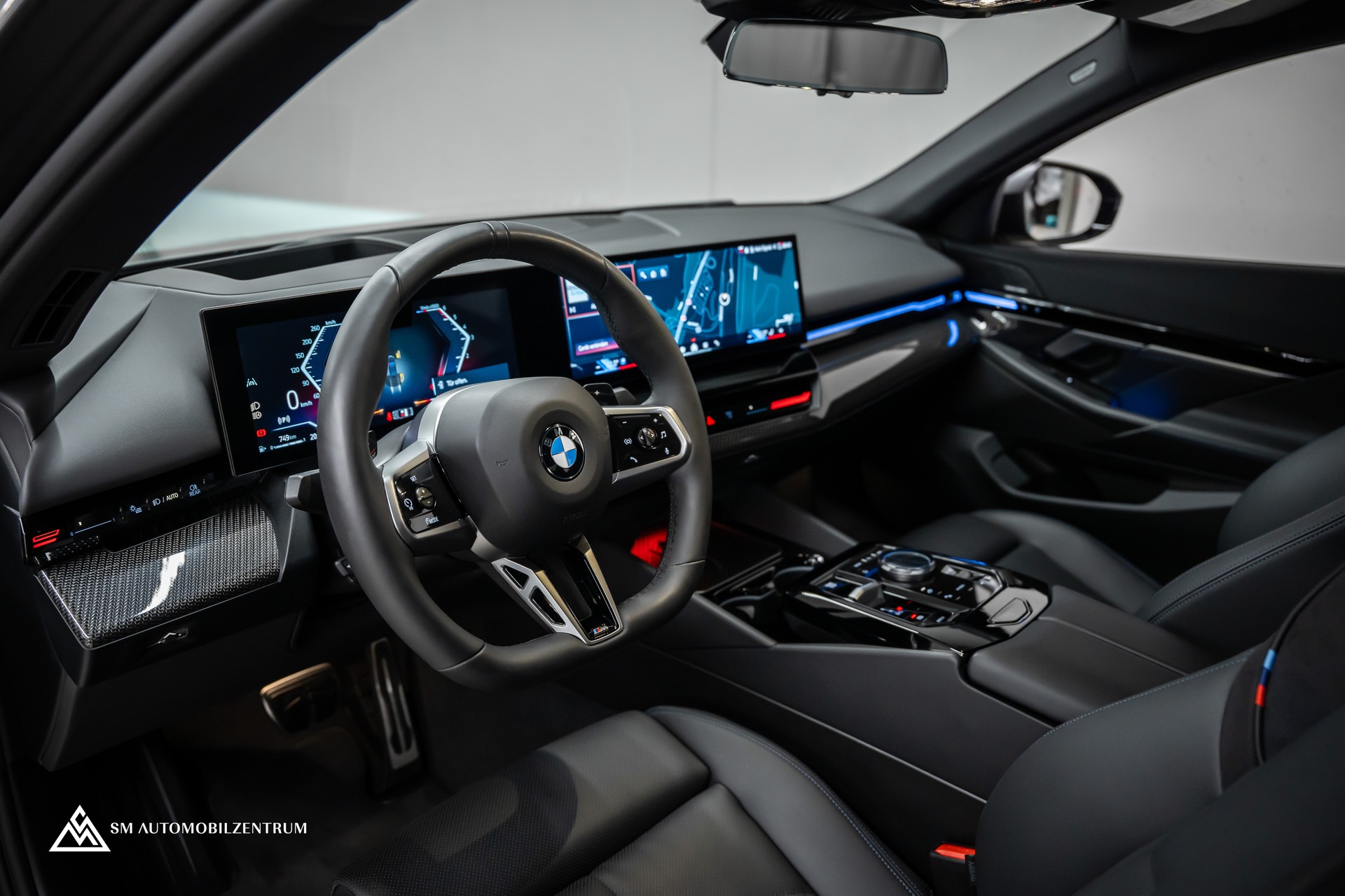 BMW 540d xDrive 48V M Sport / Frozen Grey / Sitzbelüftung / Head Up / 360° / Werksgarantie-image-17